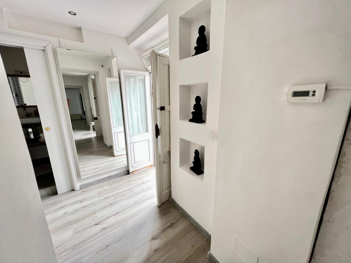 Abstract House Design Home In Center Of Турин Екстер'єр фото